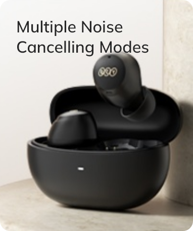 Auriculares sem fios pretos com vários modos de cancelamento de ruído na caixa de carregamento.