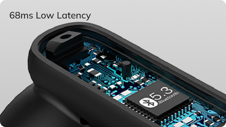 Close-up da tecnologia de chip Bluetooth 5.3 no dispositivo com baixa latência de 68ms para uma ligação rápida e sem atrasos.