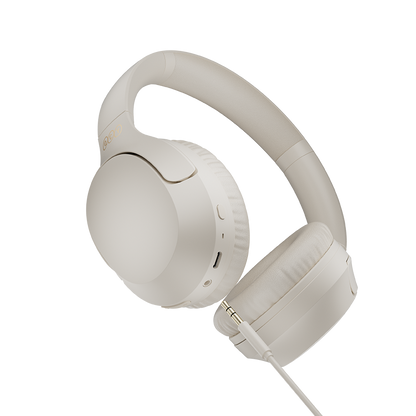 Auriculares sem fios QCY H2 Pro brancos, vista superior dobrada com design portátil, elegante e leve.