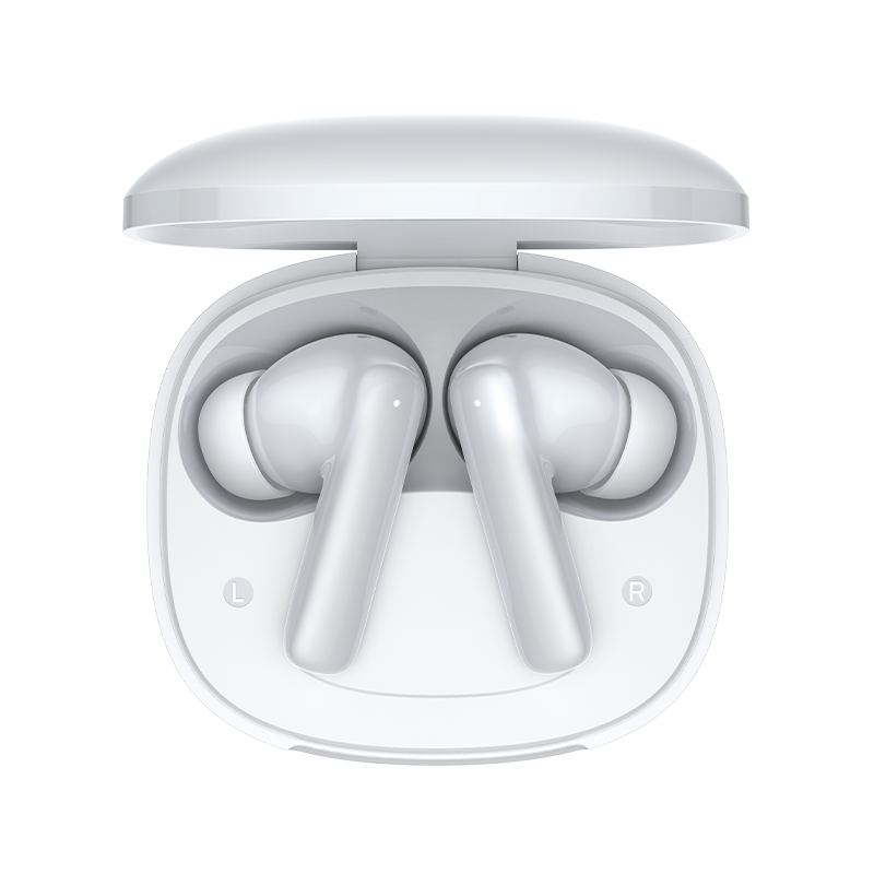 Auriculares True Wireless QCY T13 Pro em branco, estojo de carregamento aberto com auriculares esquerdo e direito visíveis.