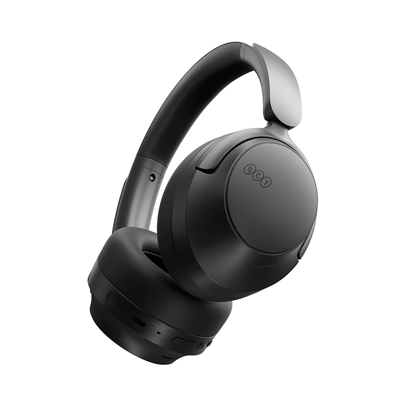 Auscultadores sem fios QCY H3S Over-Ear pretos, vista de 45 graus da direita com almofada auricular e curva da haste.