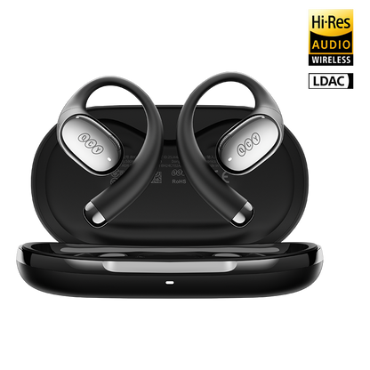QCY Crossky R70 auriculares abertos pretos com suporte auricular, no estojo de carregamento aberto, com certificação Hi-Res Audio Wireless e LDAC