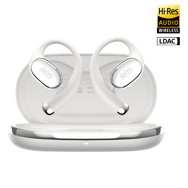 QCY Crossky R70 auriculares abertos brancos com suporte auricular no estojo de carregamento aberto, com certificação Hi-Res Audio Wireless e LDAC