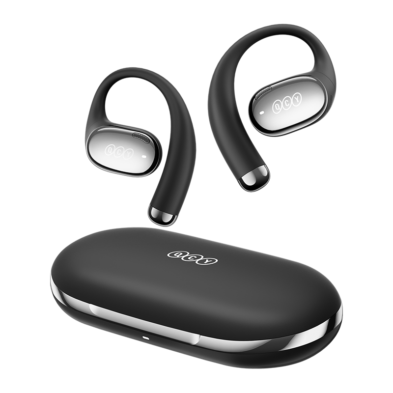 QCY Crossky R70 pretos com auriculares Open-Ear flutuando sobre a caixa de carregamento fechada vista de frente
